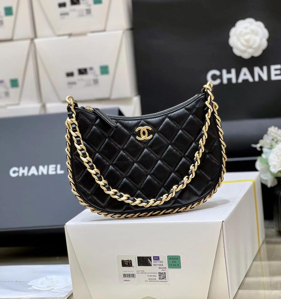 CHANEL NEW SHOULDER BAG