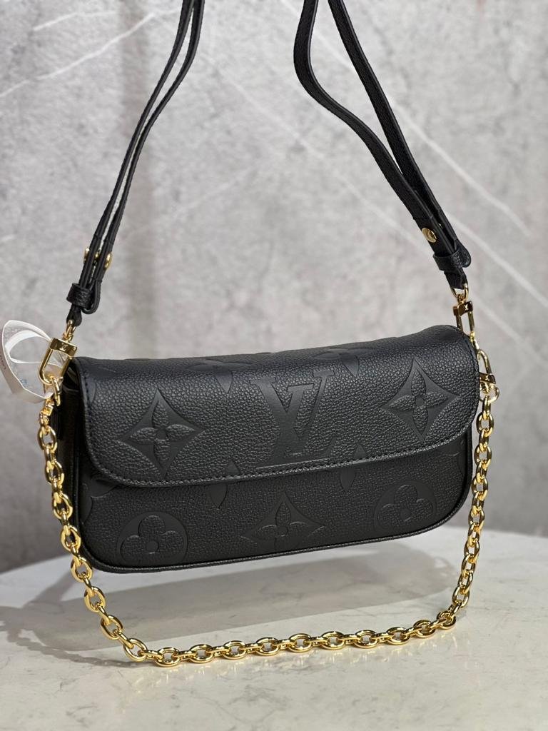 LOUIS VUITTON WALLET ON CHAIN