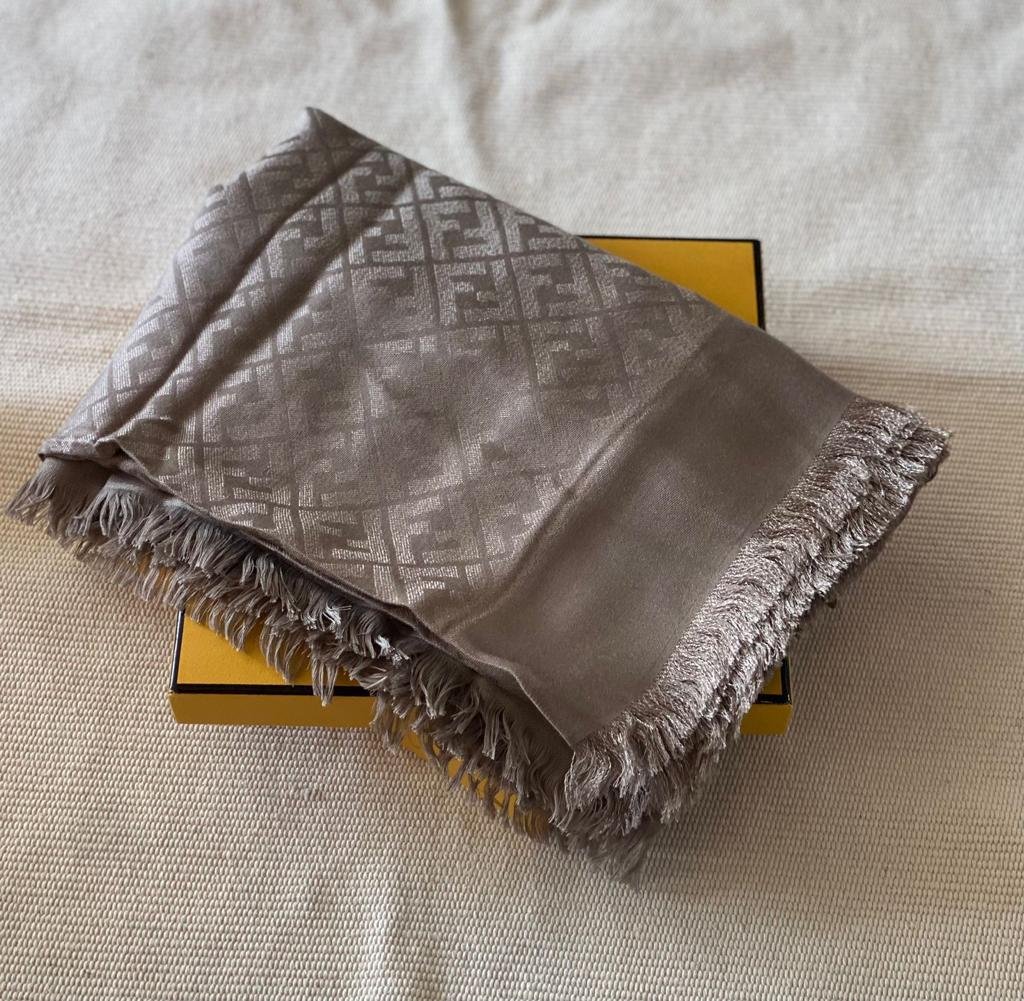 FENDI 140x140 CM