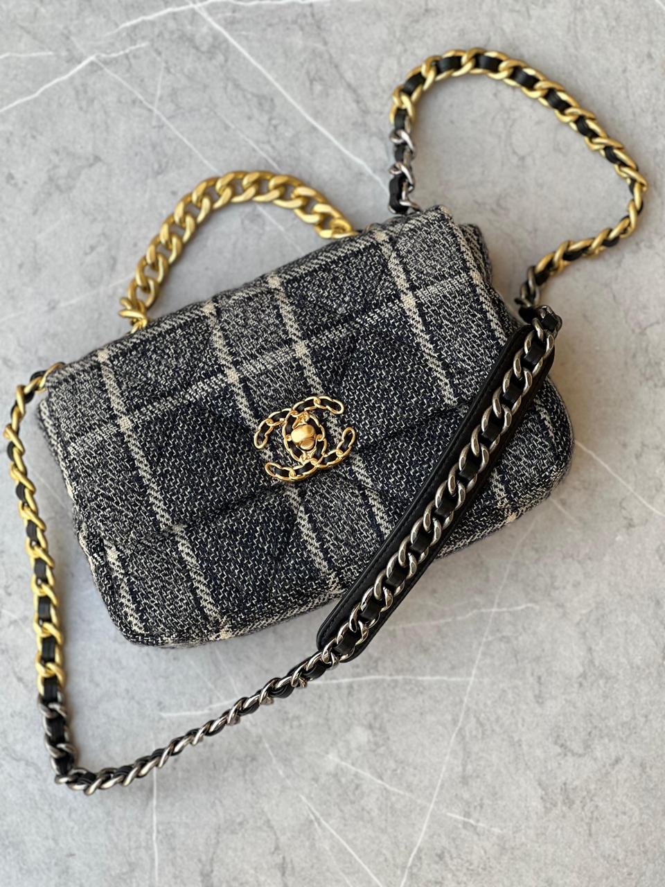 CHANEL FLAP 26CM