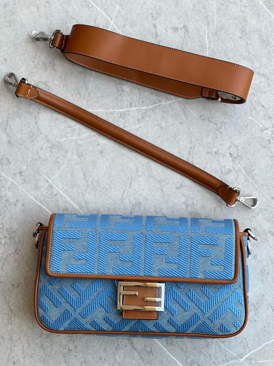 FENDI BAGUETTE 26CM
