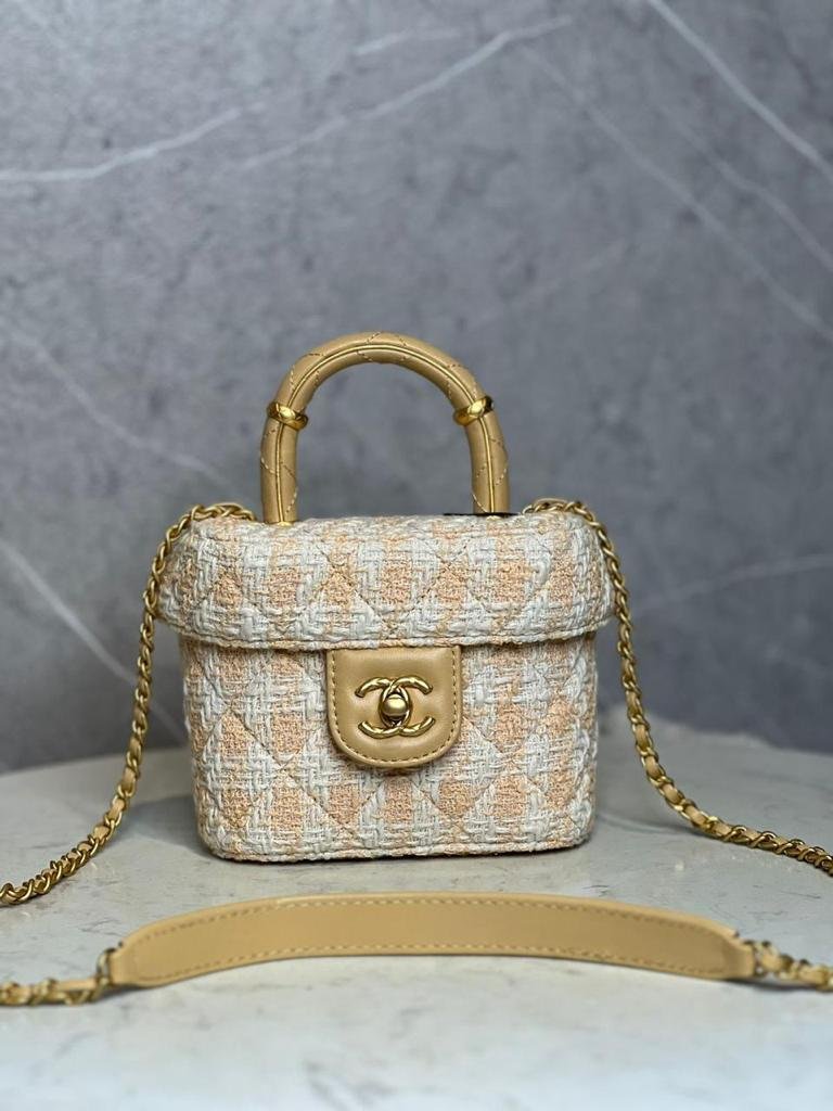 CHANEL VANITY BAG