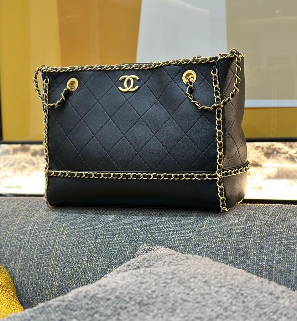 CHANEL 30 CM
