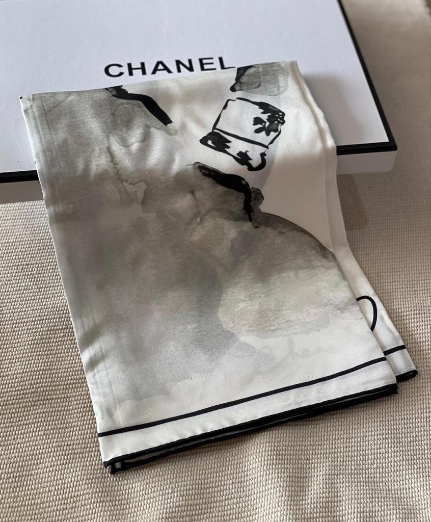 CHANEL 90x90 CM