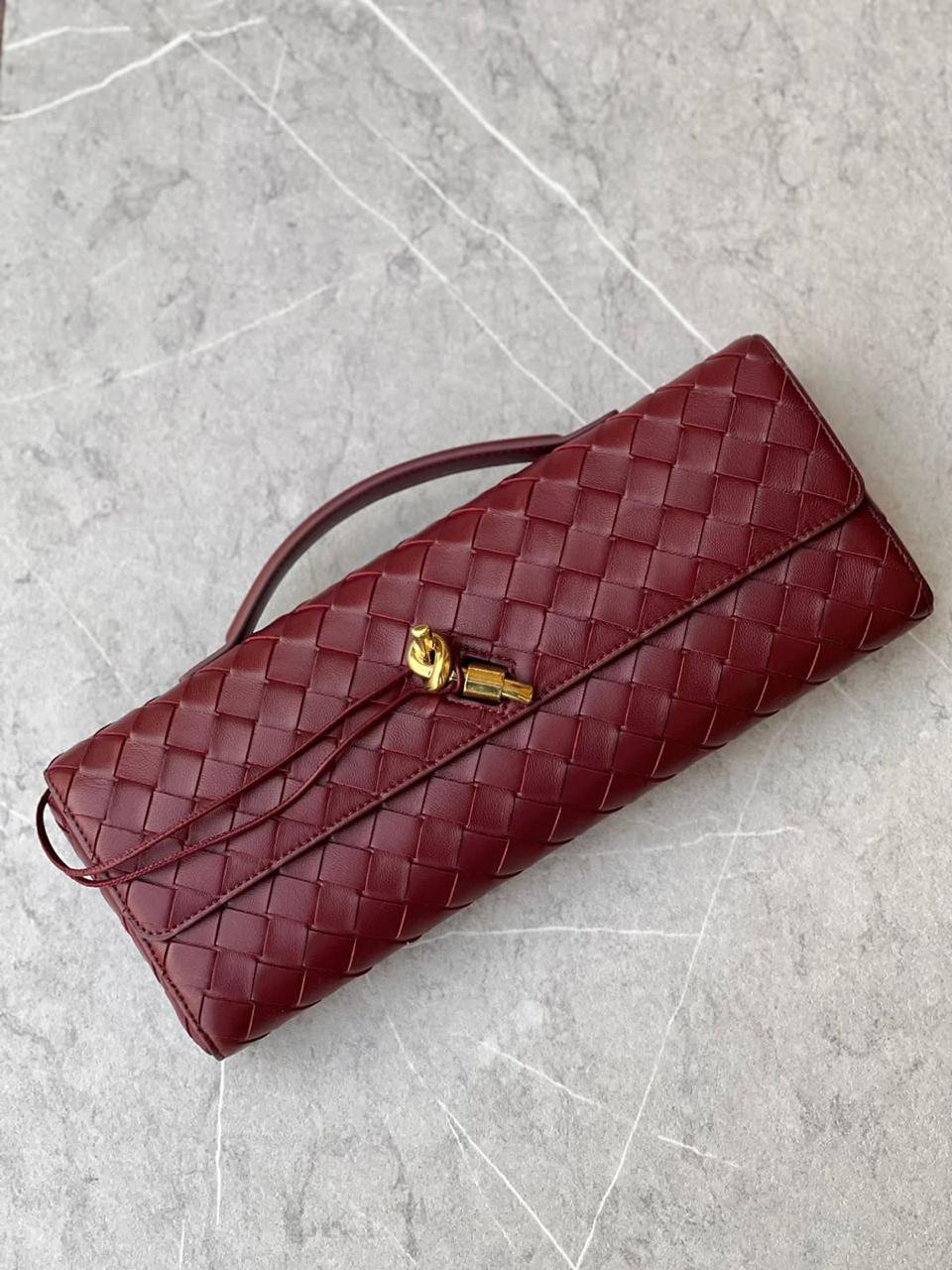 BOTTEGA VENETA LONG CLUTCH ANDIAMO WITH HANDLE