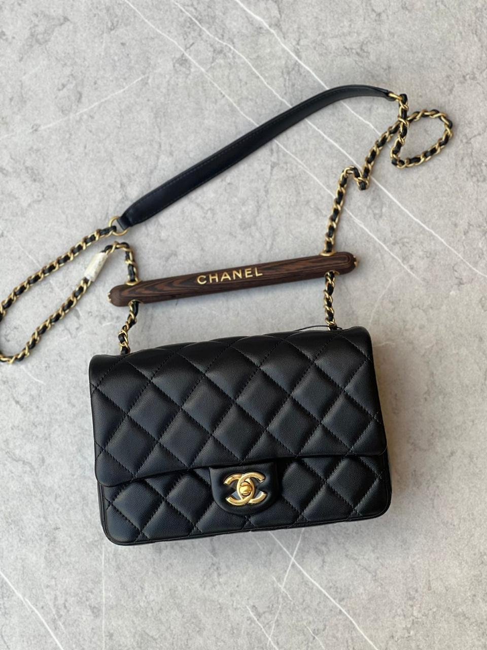 CHANEL 23A WOOD HANDLE FLAP BAG