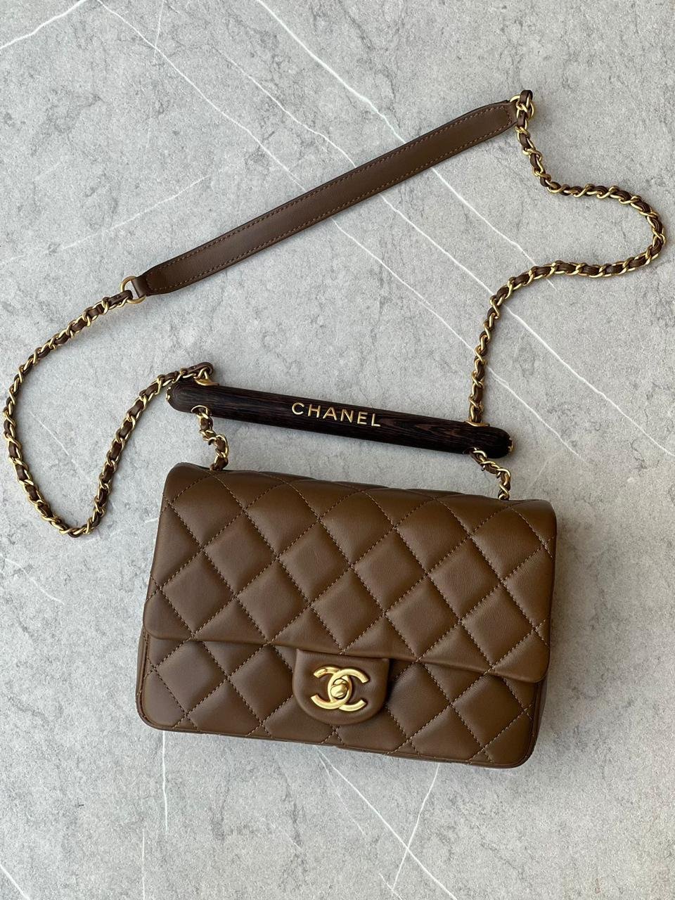 CHANEL 23A WOOD HANDLE FLAP BAG
