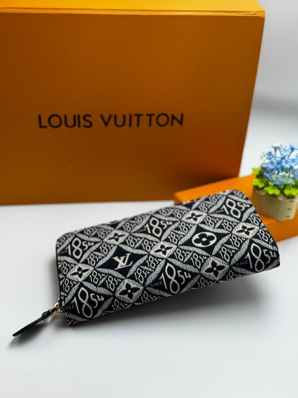 LOUIS VUITTON WALLET