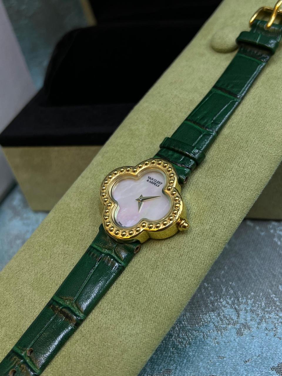VAN CLEEF WATCH - 30MM