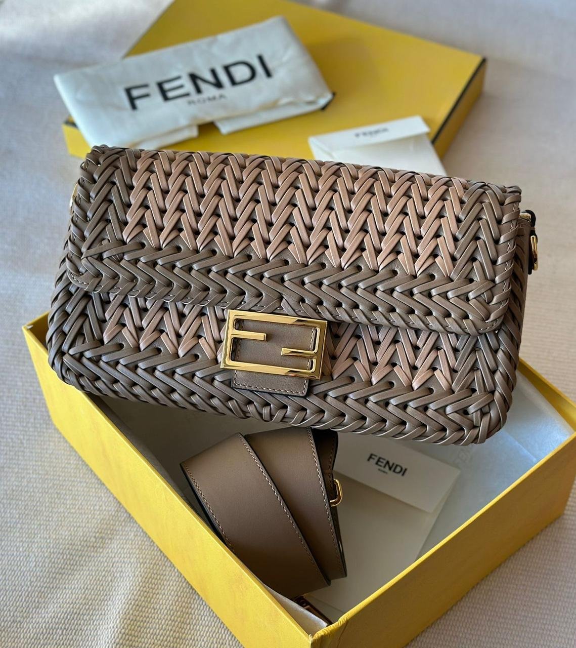 FENDI BAGUETTE - 26CM