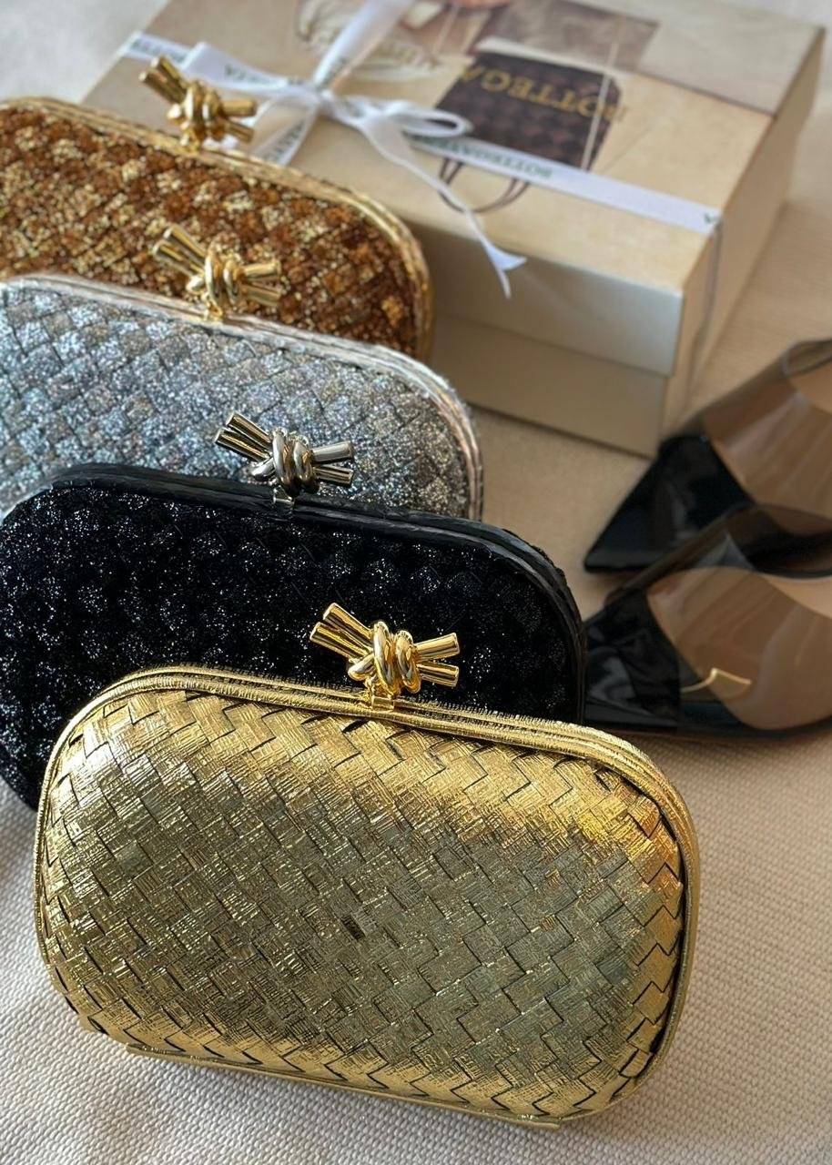 BOTTEGA CLUTCH - 19CM