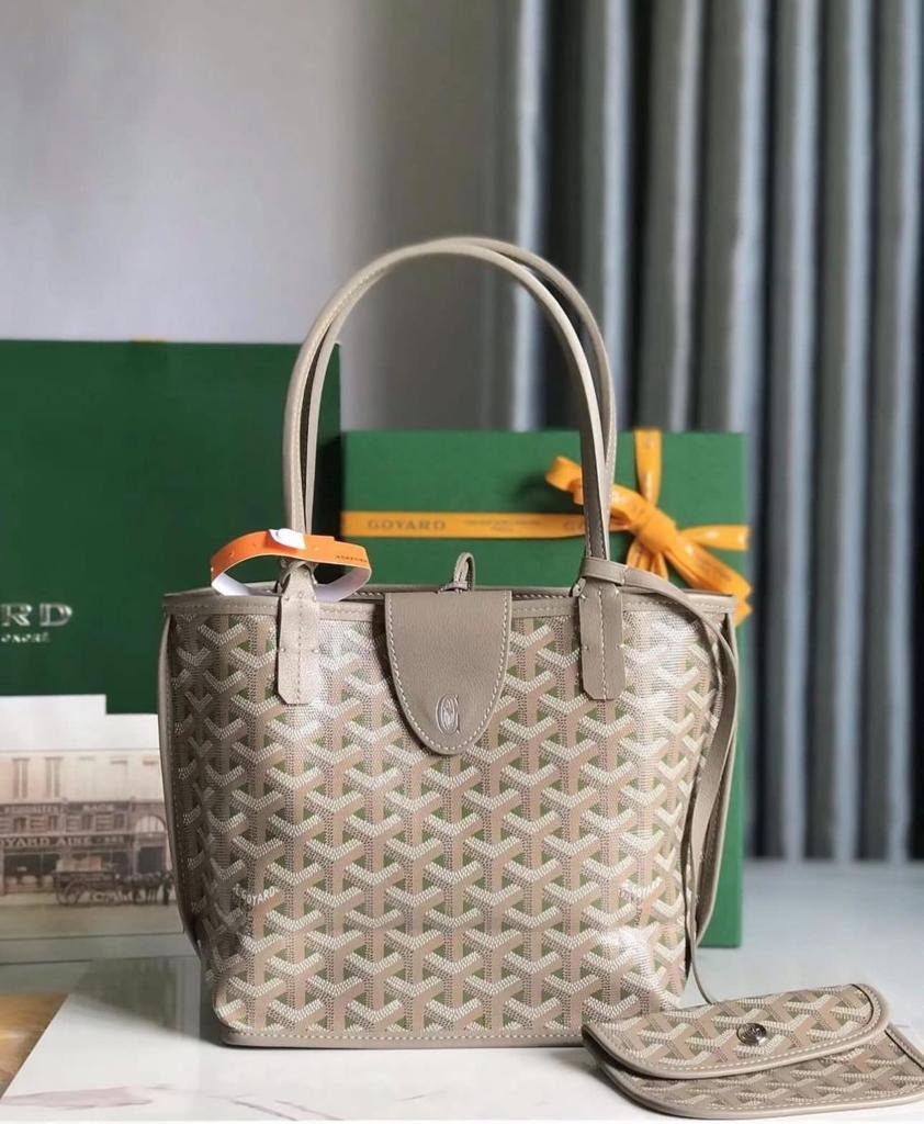 GOYARD Small size