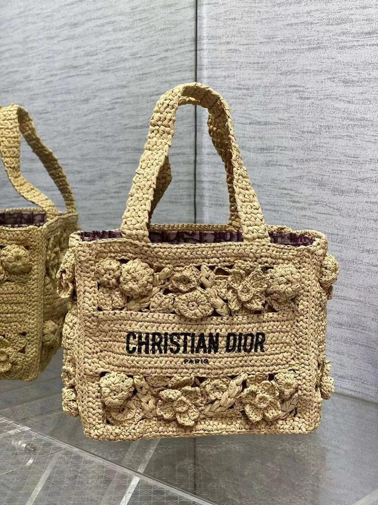DIOR 25 CM