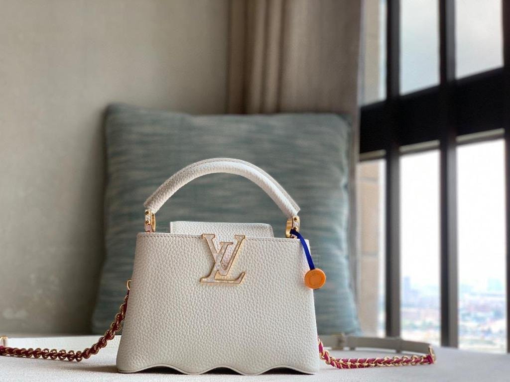LV BAG 21 CM