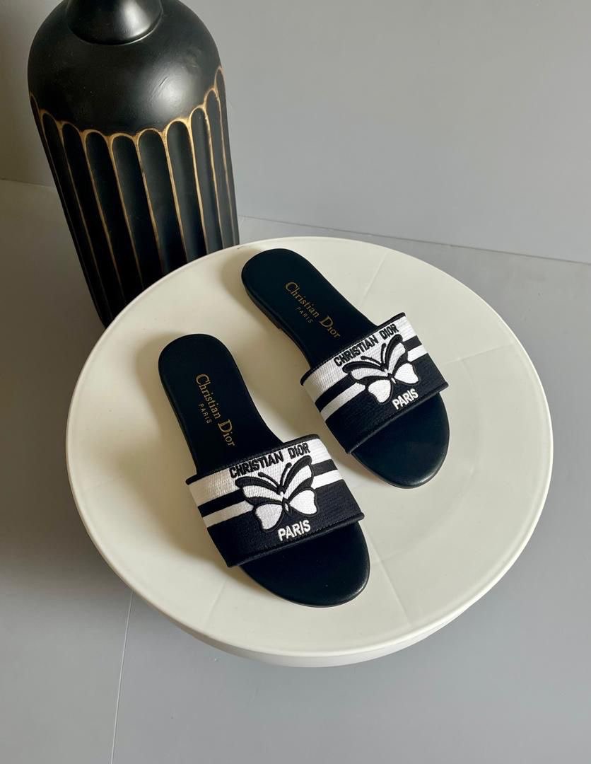 DIOR