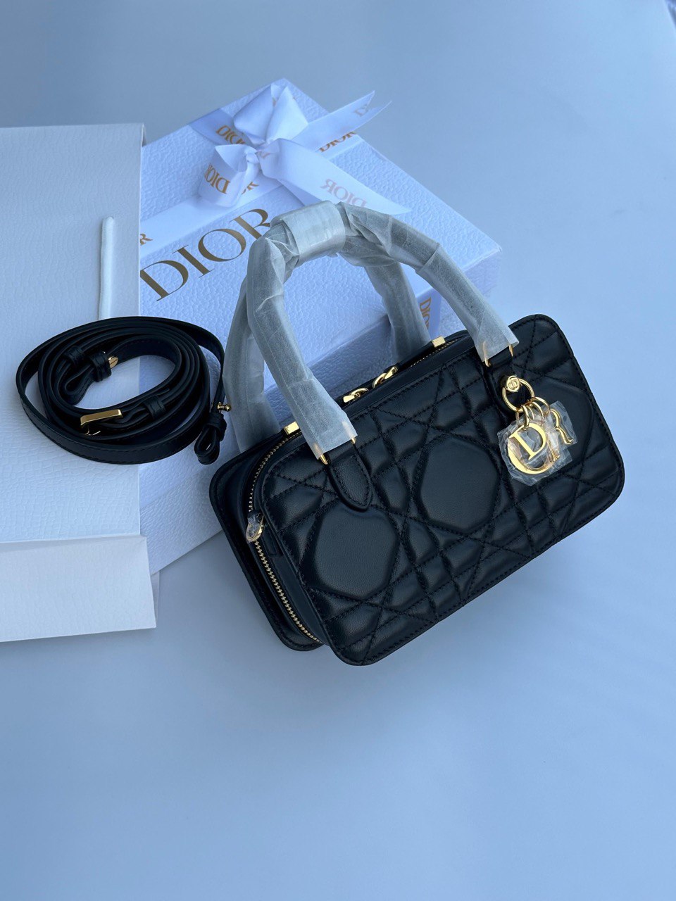 DIOR