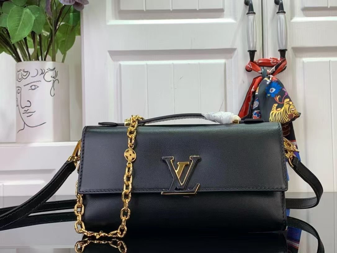 LV