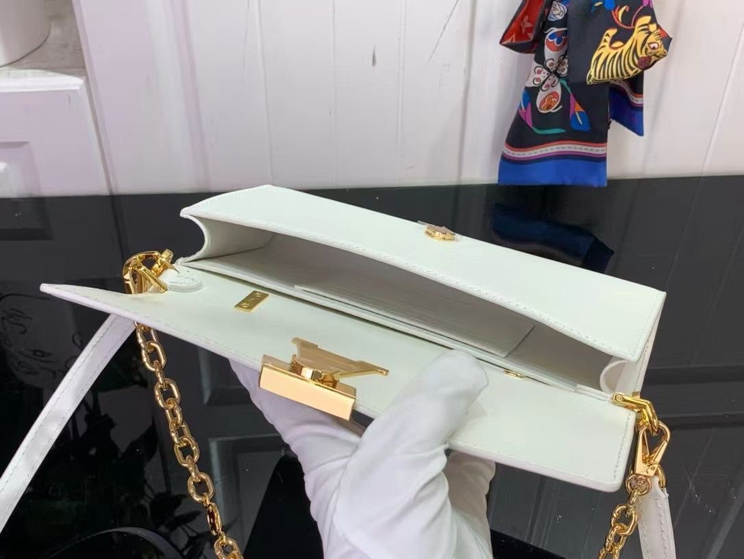 LV