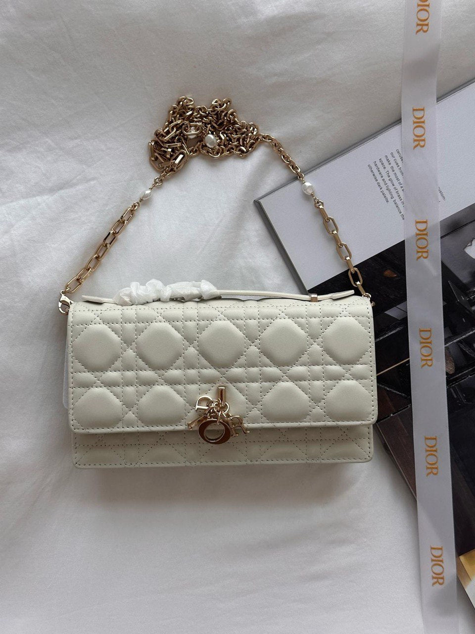 DIOR