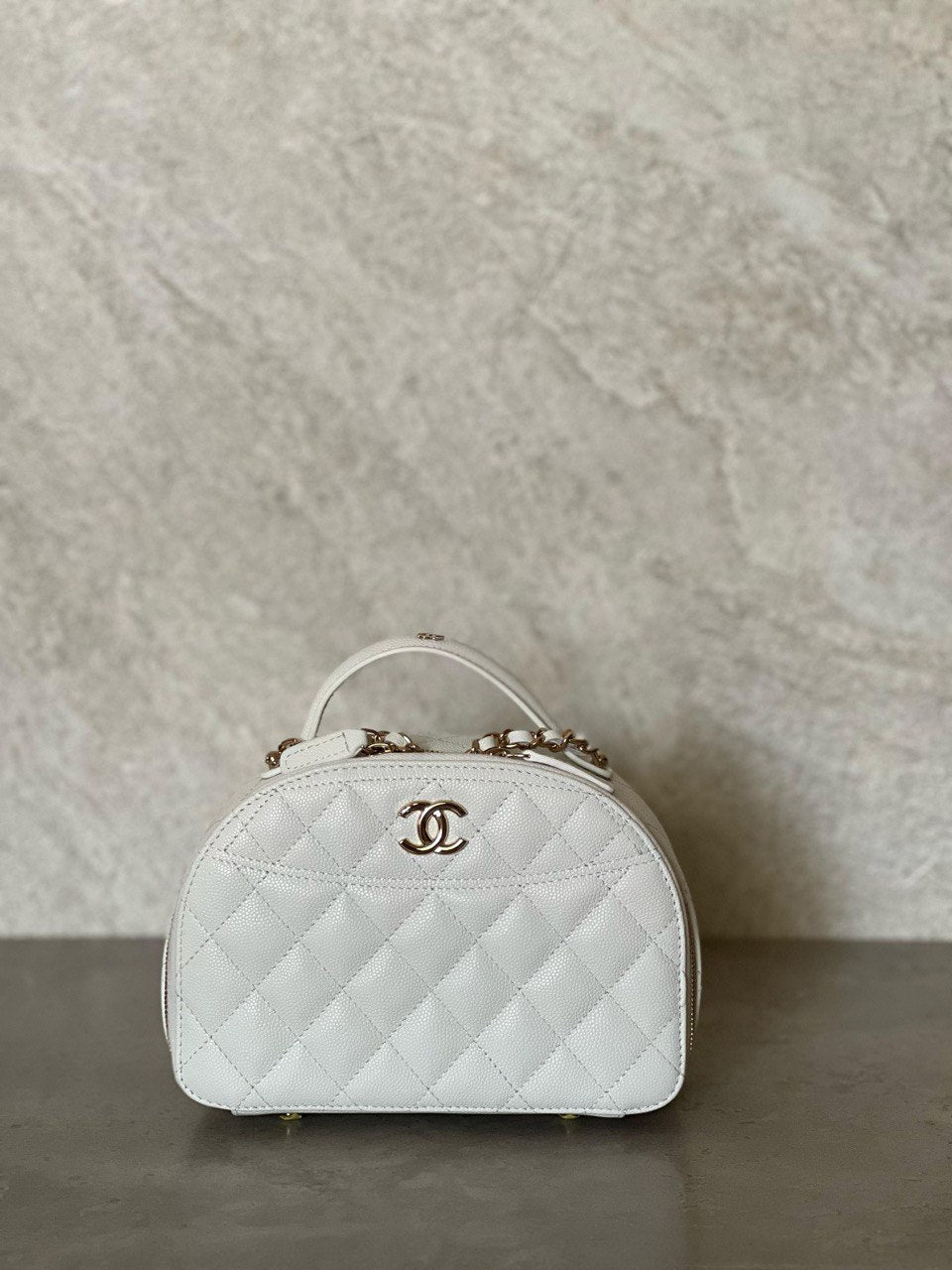 CHANEL CHIC RIVIERA VANITY CASE