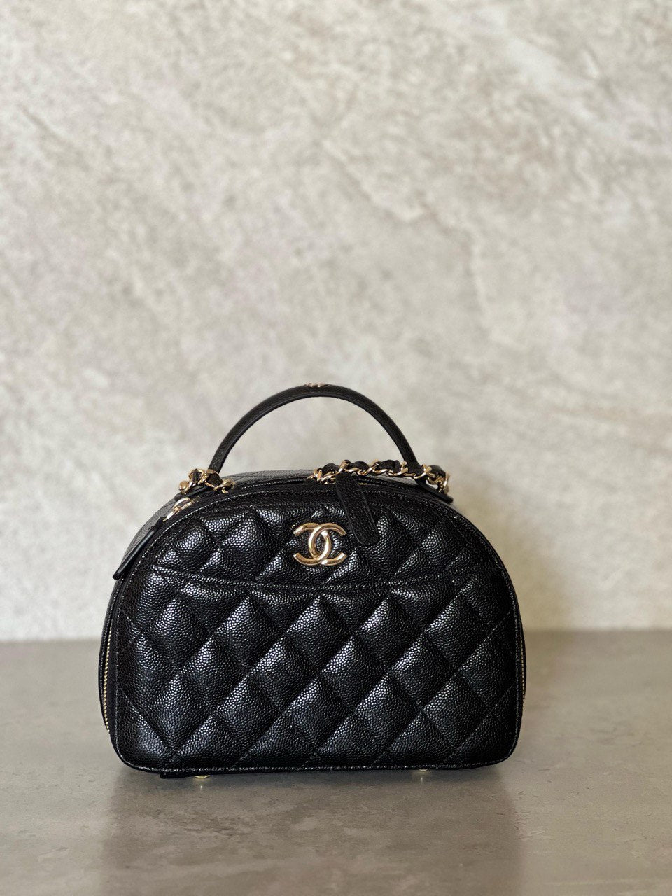 CHANEL CHIC RIVIERA VANITY CASE