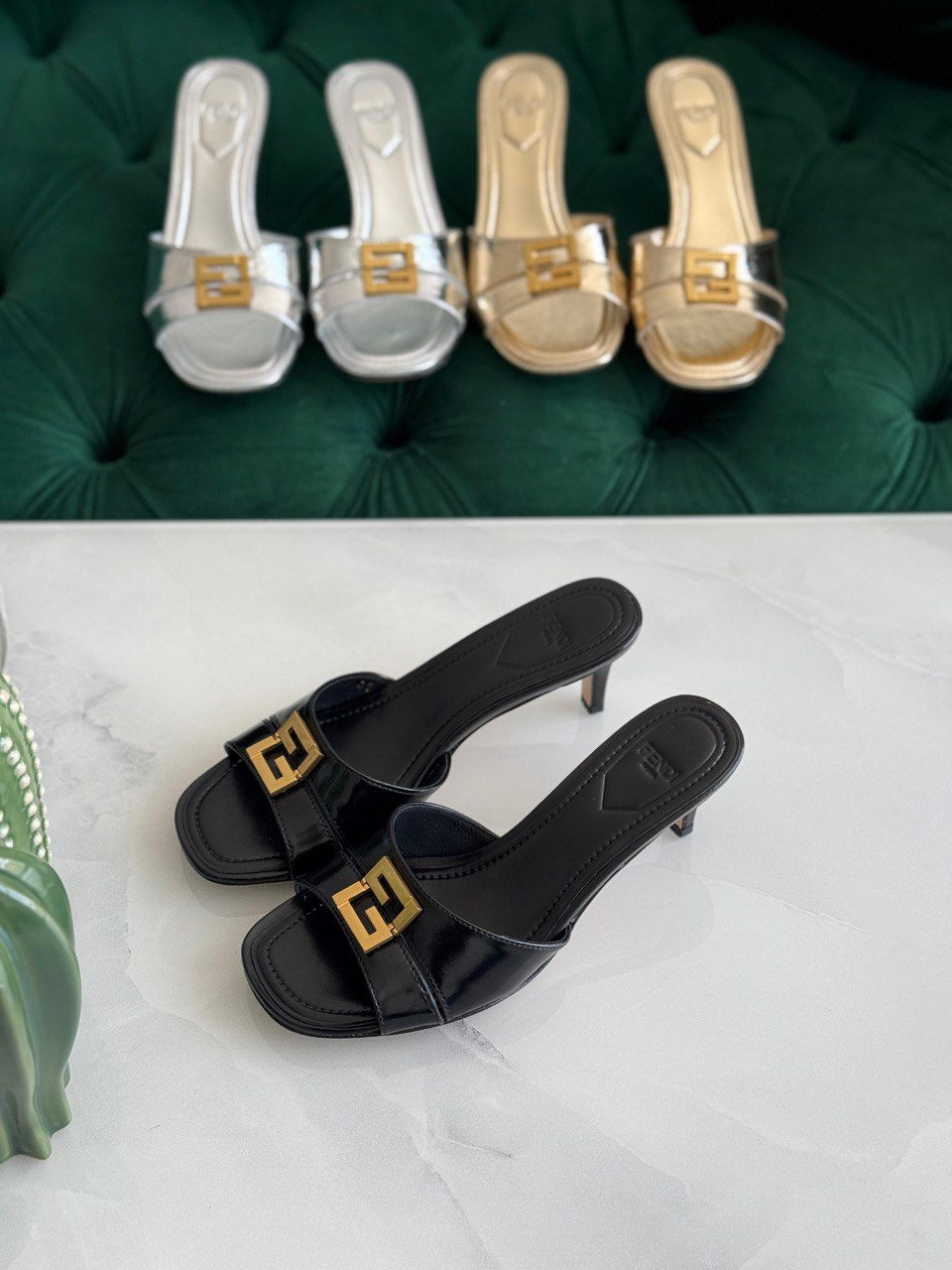 AQUAZZURA