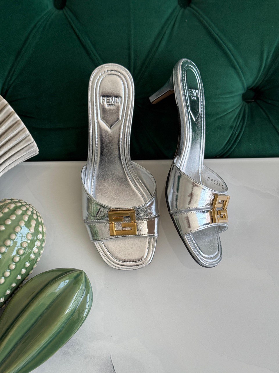 AQUAZZURA