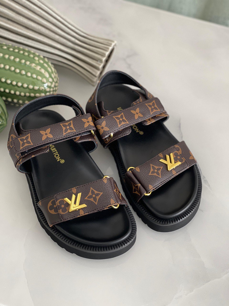 LV