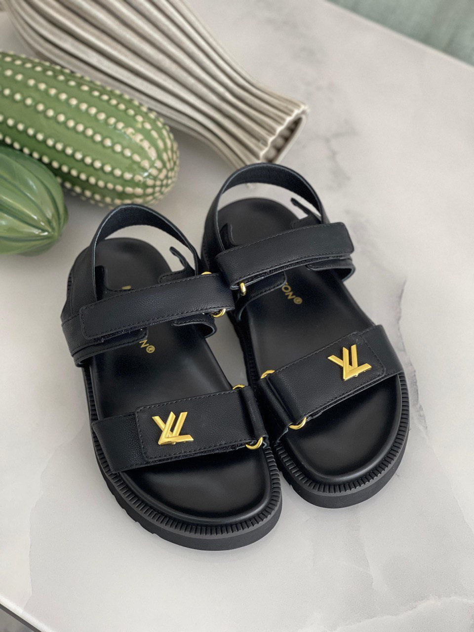 LV
