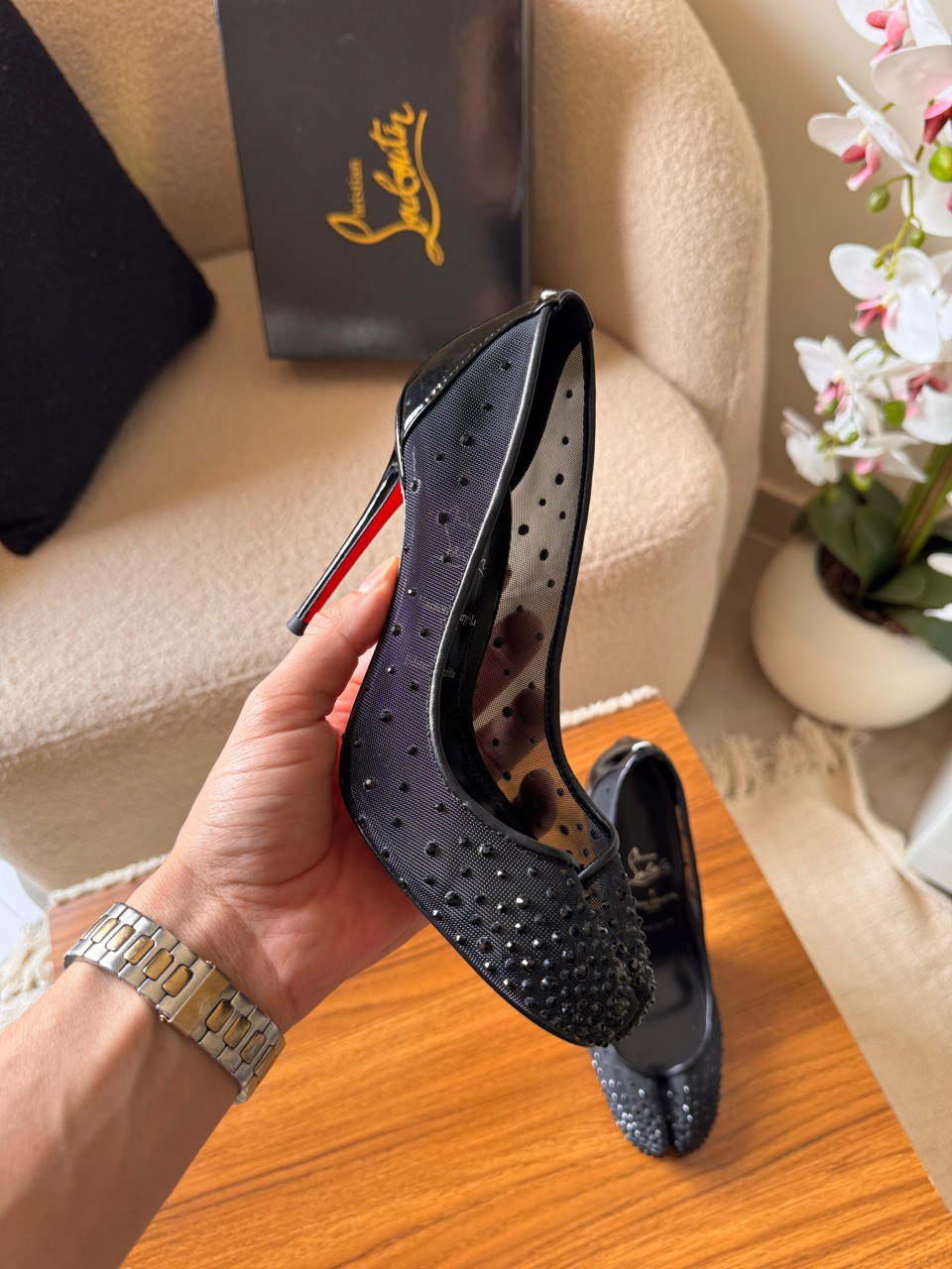 LOUBOUTIN
