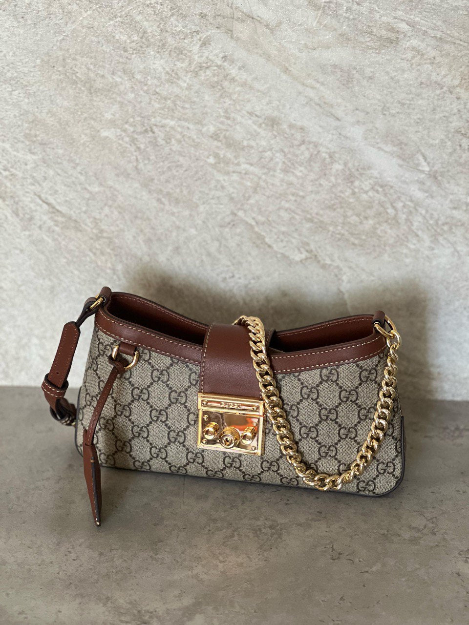 GUCCI SHOULDER PADLOCK