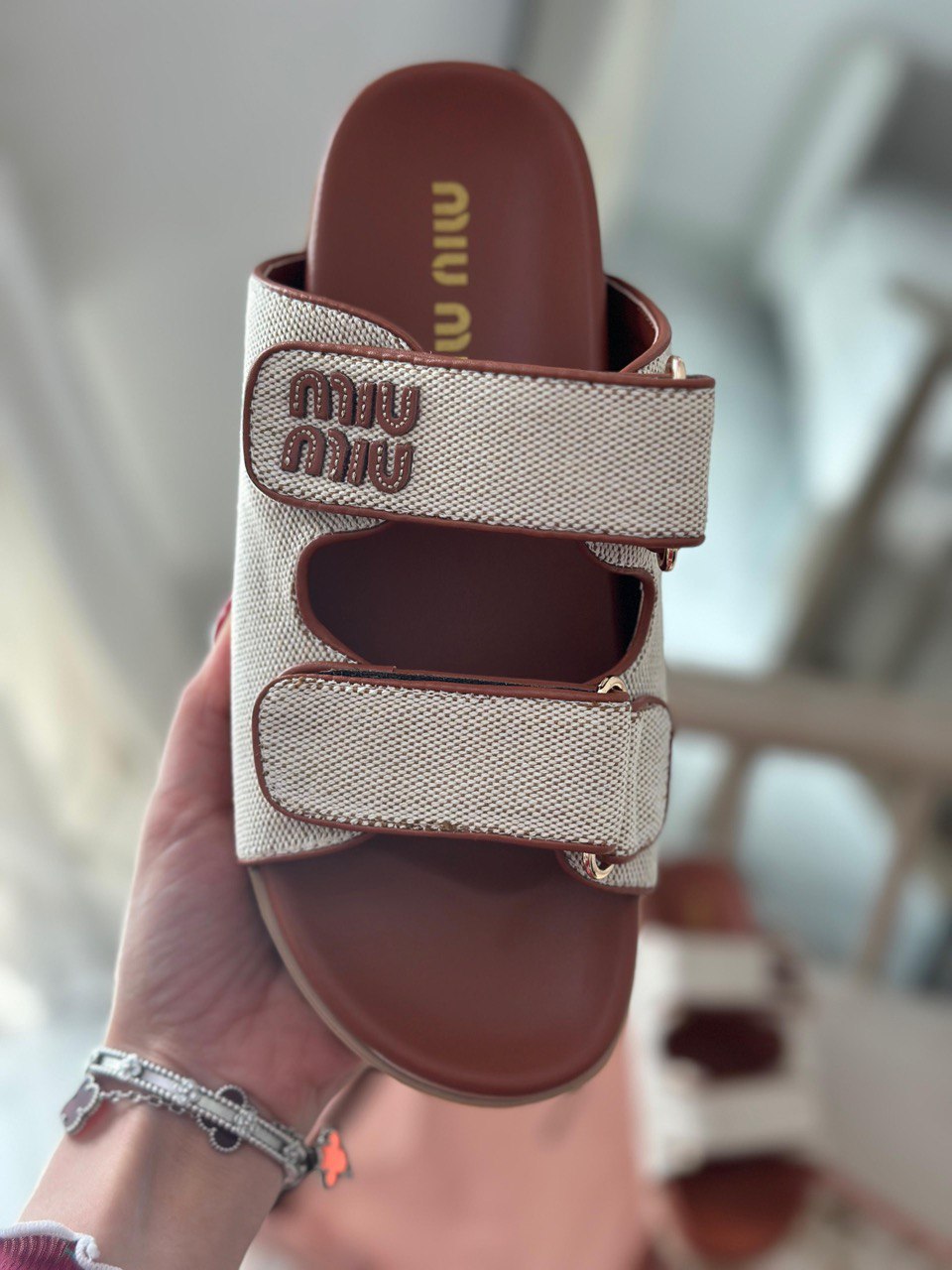 MIU MIU