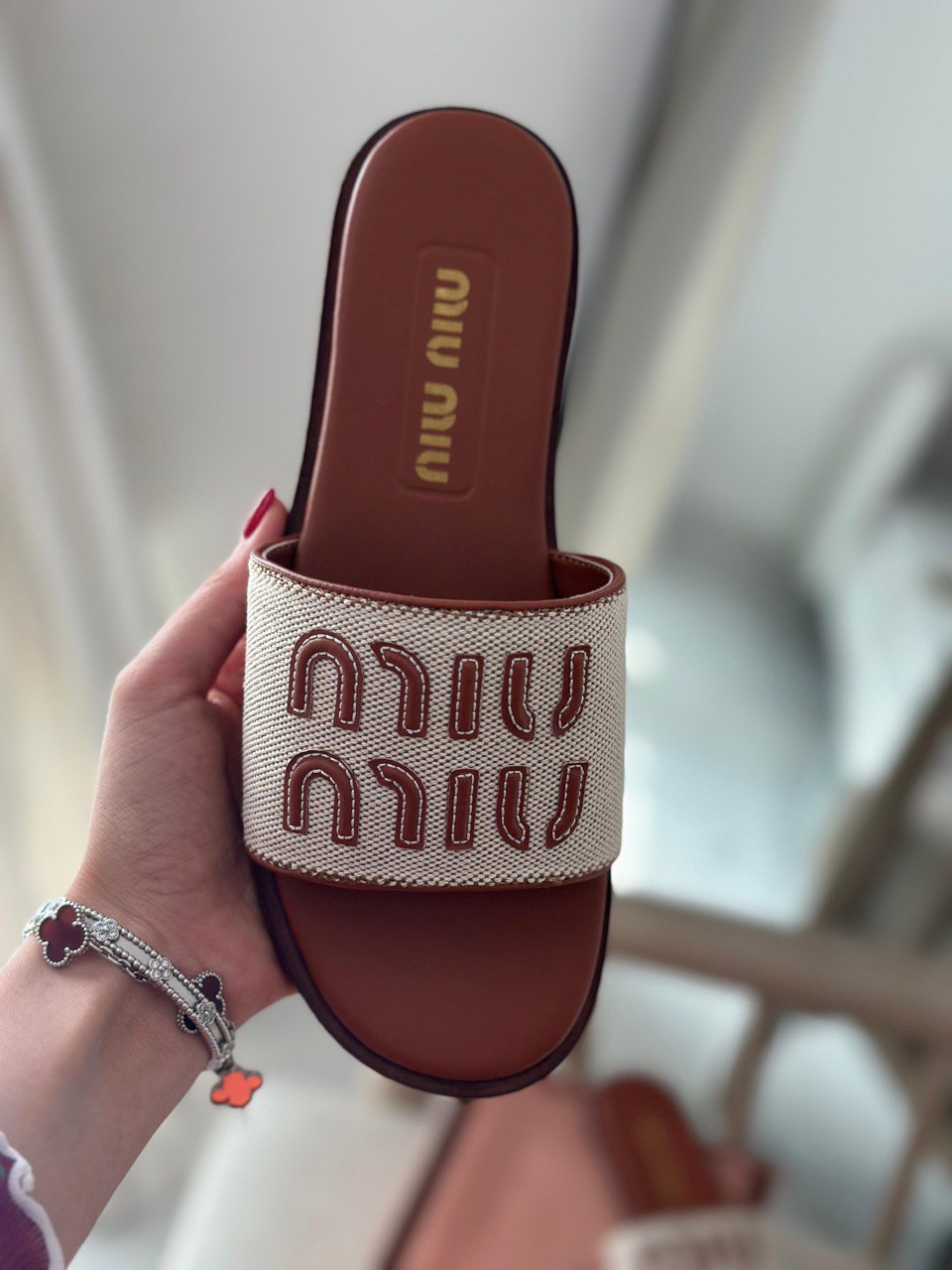 MIU MIU