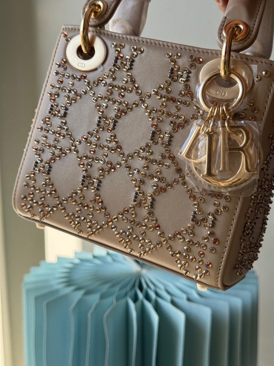 DIOR