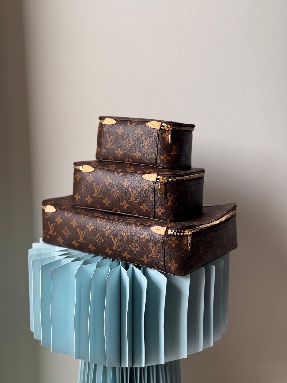 LV