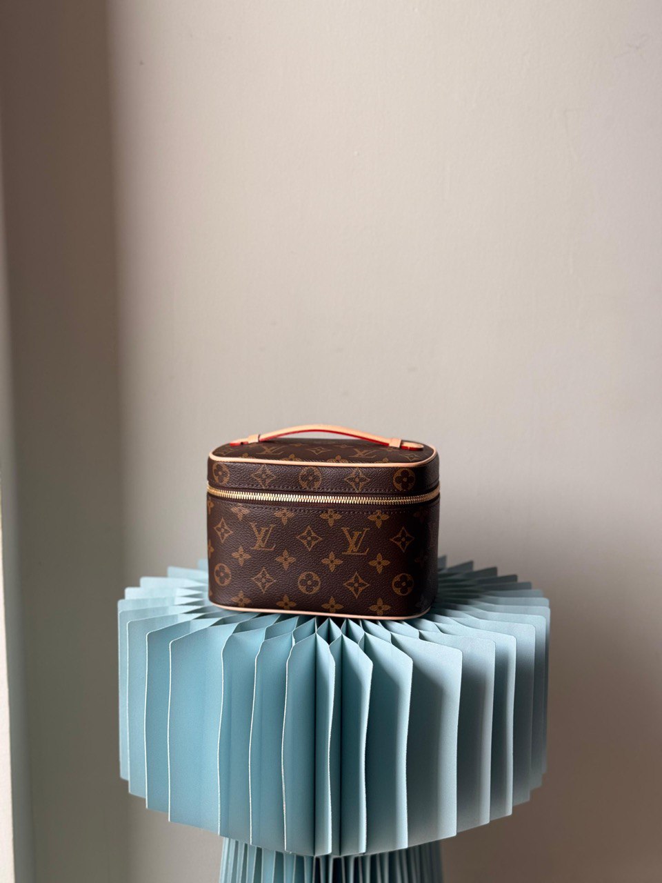 LV