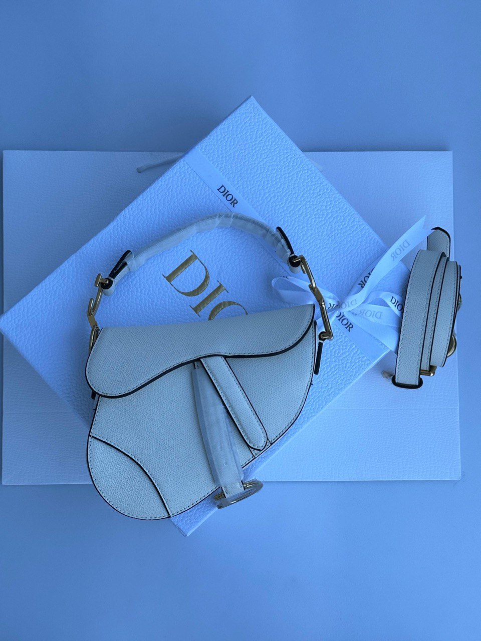 DIOR