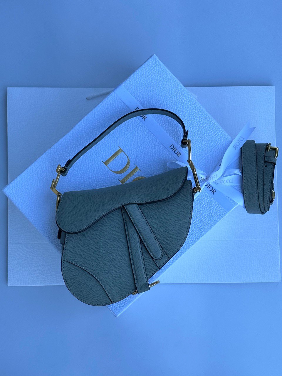 DIOR