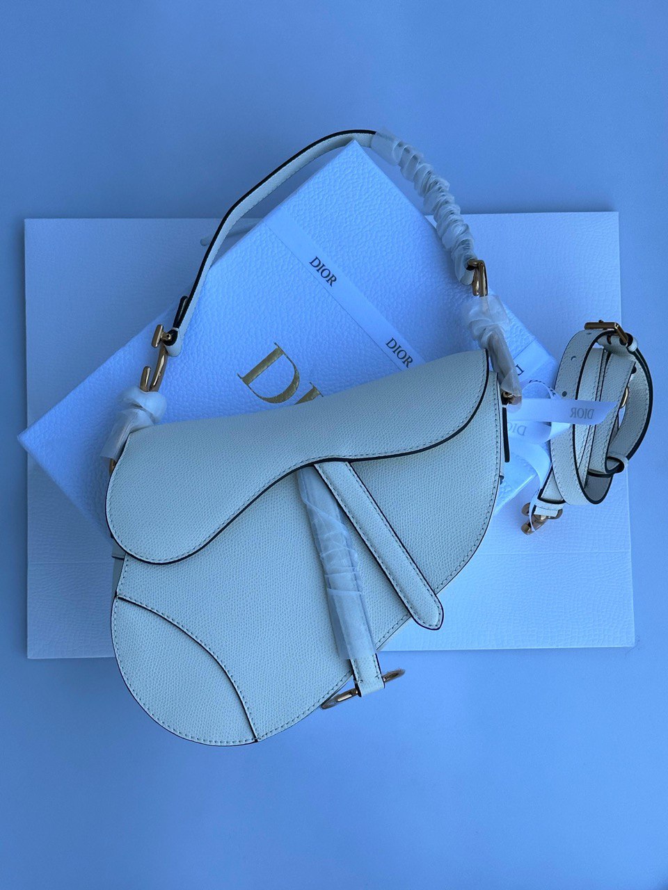 DIOR