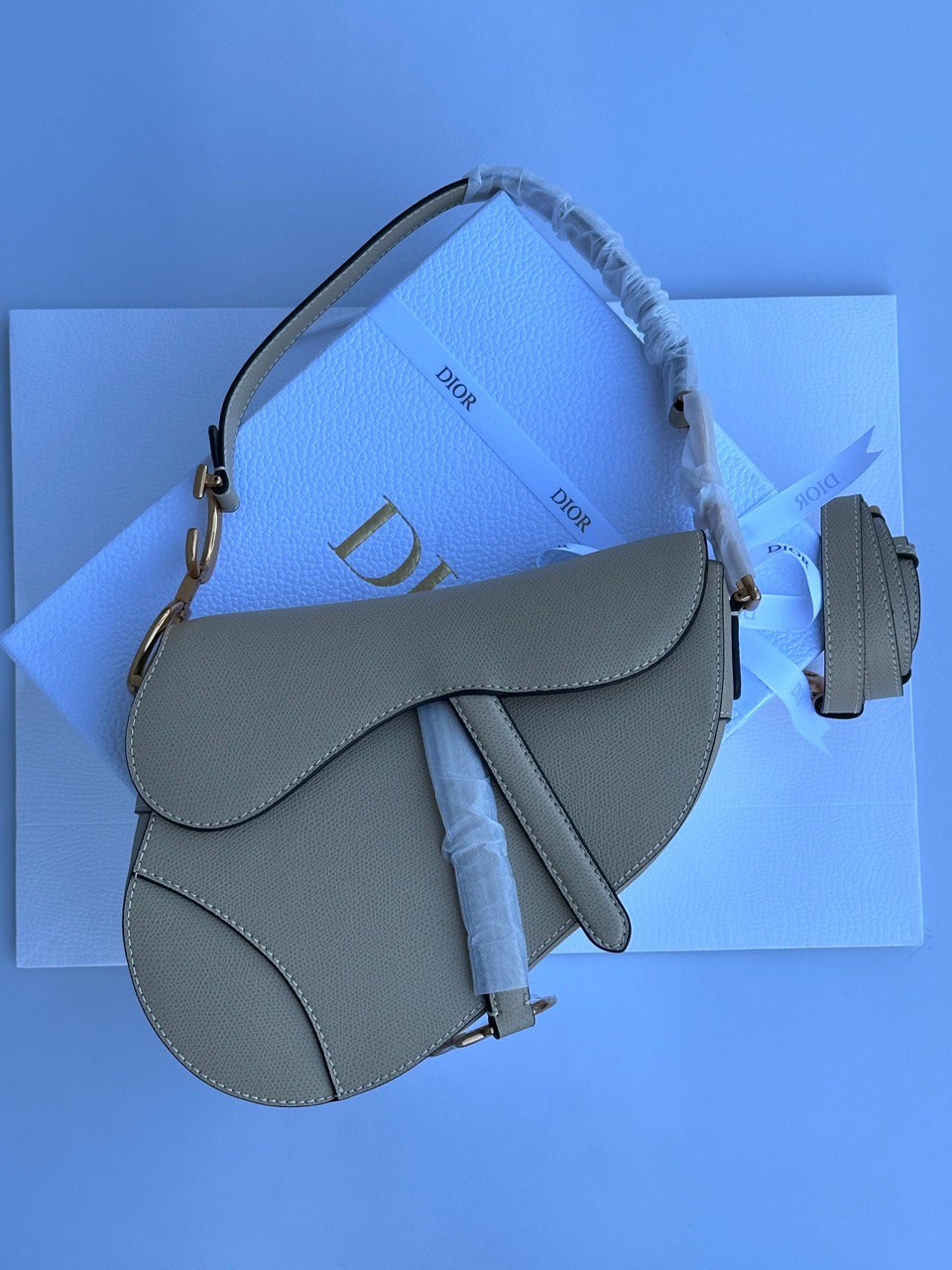 DIOR