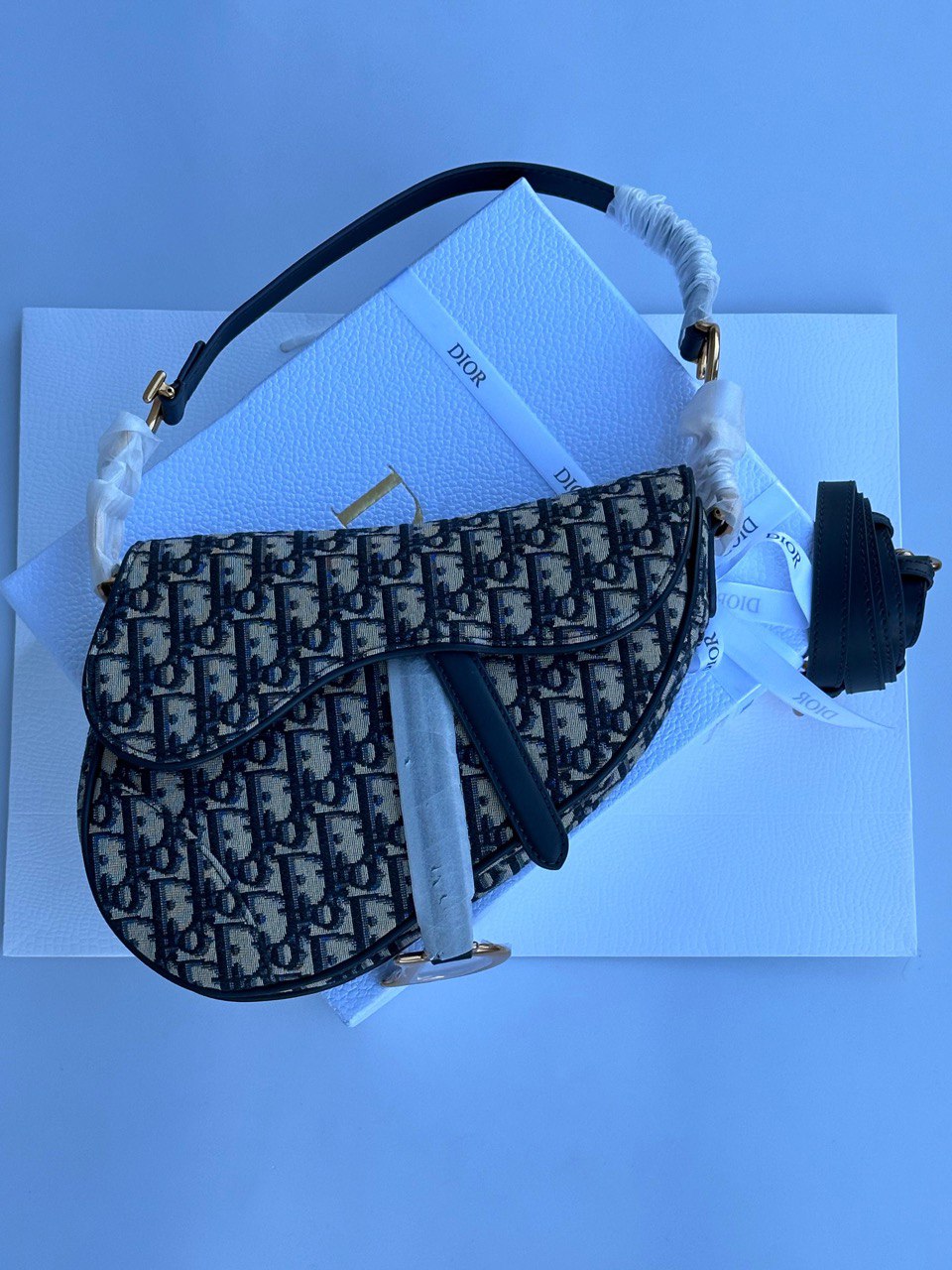 DIOR