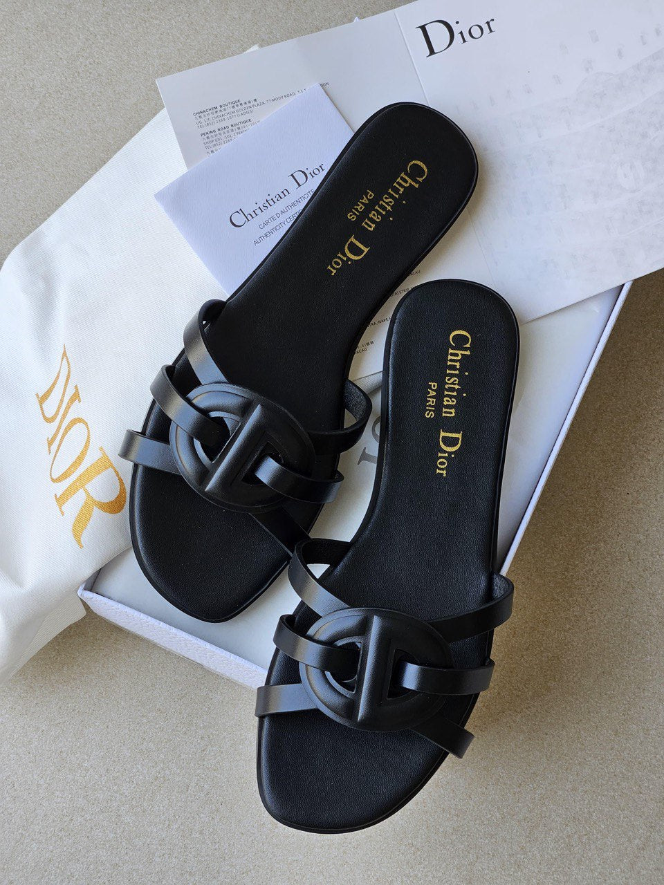 DIOR