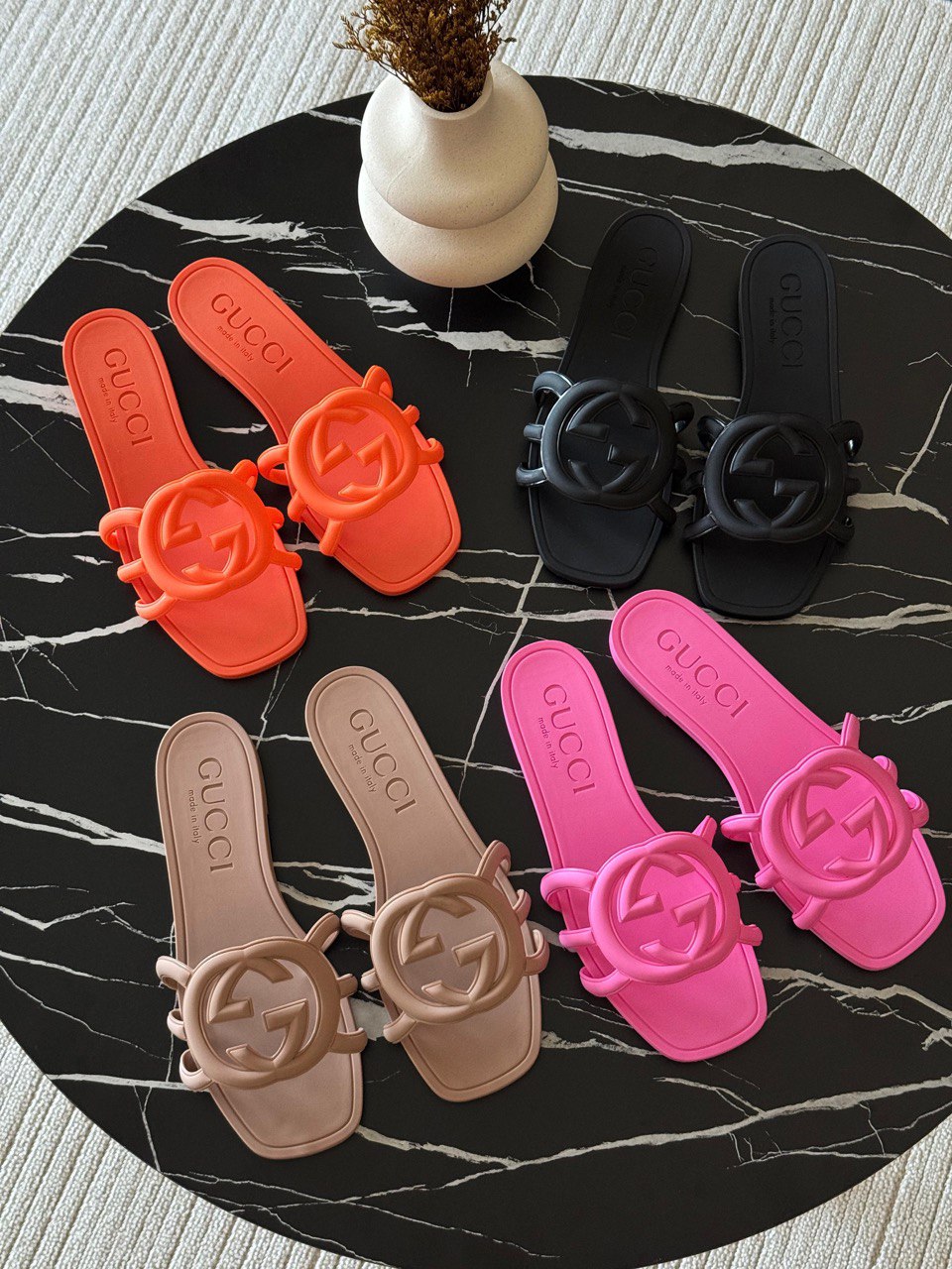 GUCCI