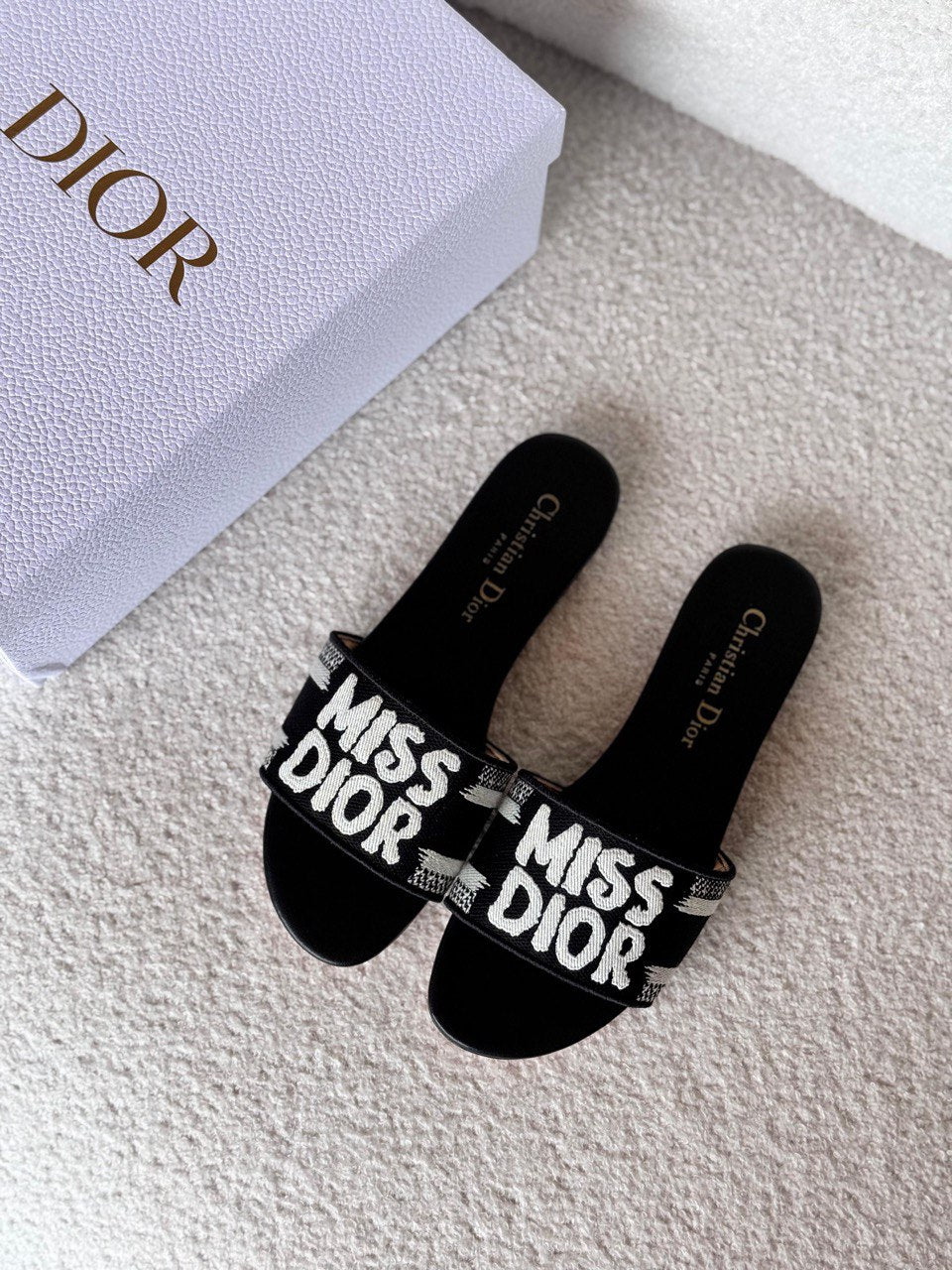 DIOR