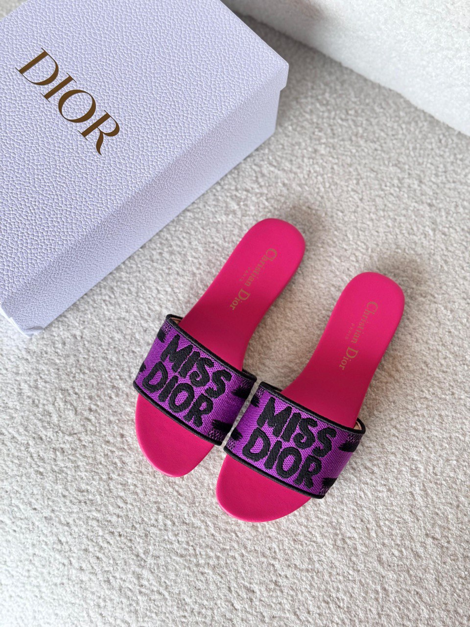 DIOR