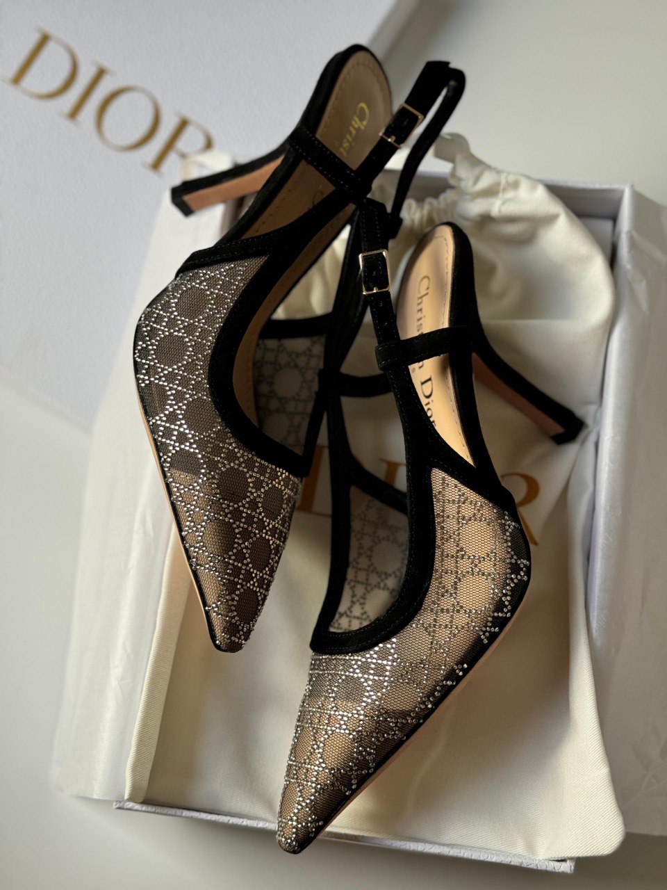 DIOR