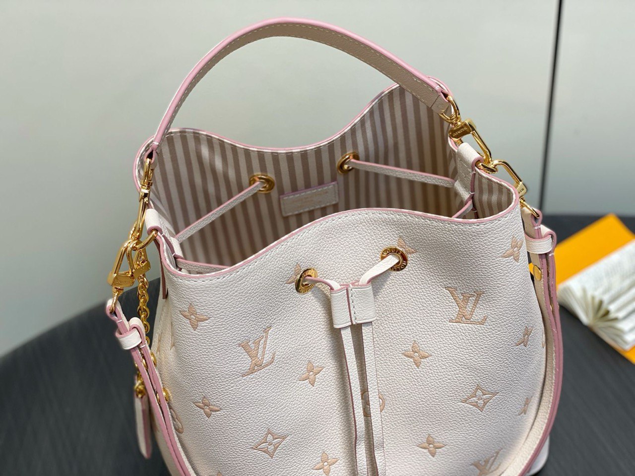 LV