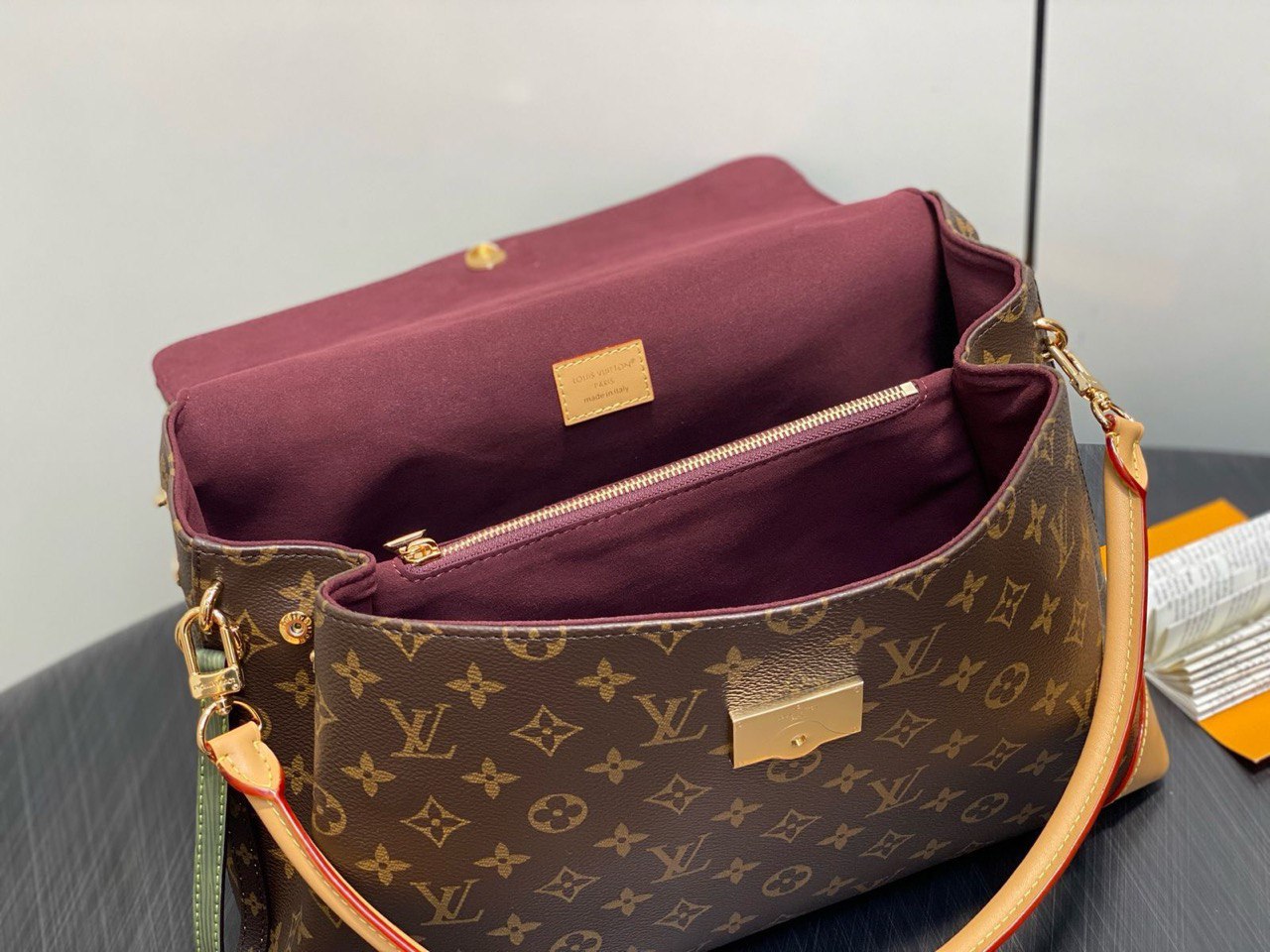 Lv