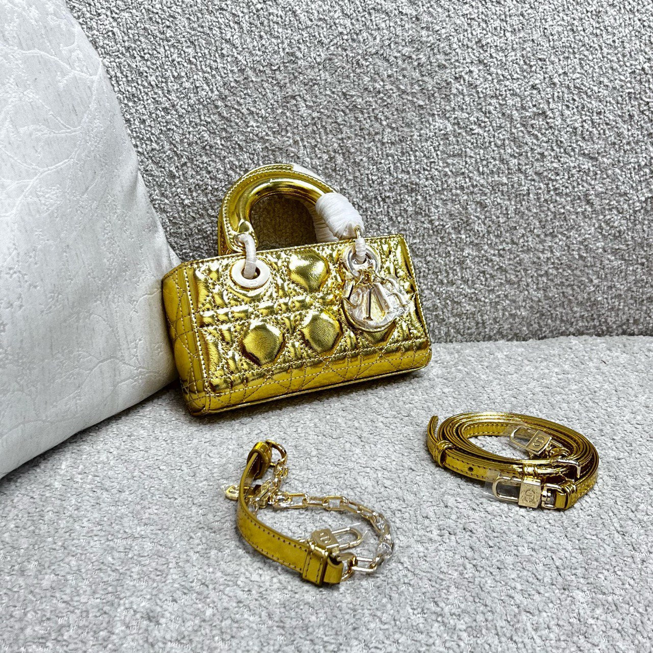 DIOR