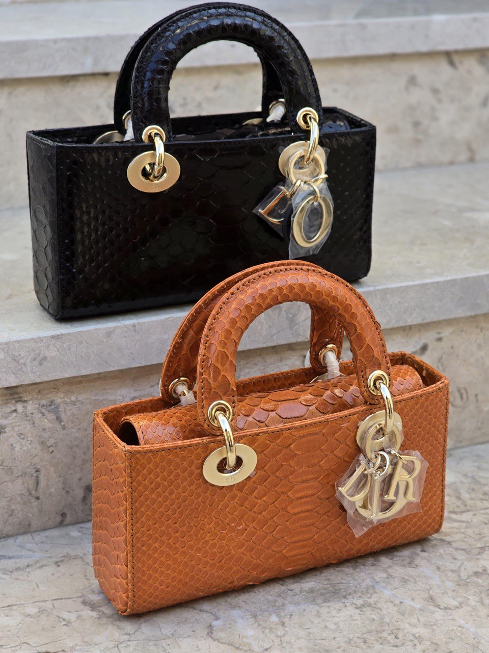 DIOR